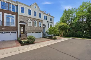 508 Hollingsworth Terrace, Herndon, VA 20170 - Photo 5