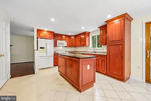 12821 Kettering Dr, Herndon, VA 20171 - Photo 9