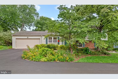 2669 Fanieul Hall Court, Herndon, VA 20171 - Photo 3