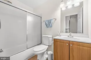 13967 Gill Brook Ln, Centreville, VA 20121 - Photo 33