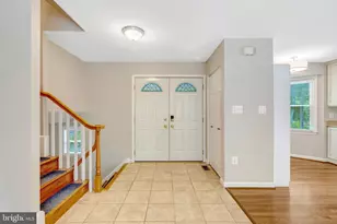 6717 Reynard Dr, Springfield, VA 22152 - Photo 5