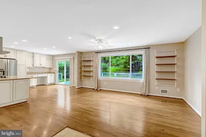 6717 Reynard Drive, Springfield, VA 22152 - Photo 7