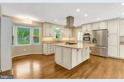 6717 Reynard Drive, Springfield, VA 22152 - Photo 11
