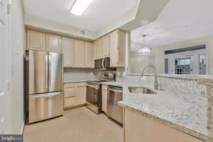 1319 Garden Wall Ct, Reston, VA 20194 - Photo 7