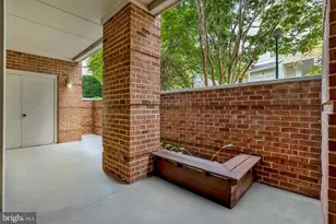1319 Garden Wall Ct, Reston, VA 20194 - Photo 17