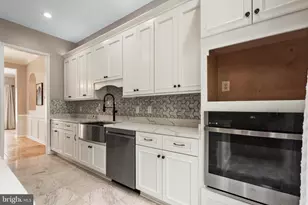13042 Greg Roy Ln, Herndon, VA 20171 - Photo 35