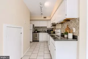 4627 Logsdon Dr, Annandale, VA 22003 - Photo 7