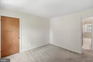 709 McKinley St NE, Vienna, VA 22180 - Photo 25