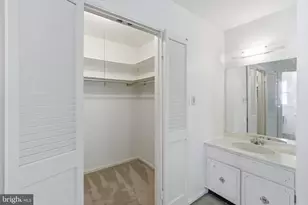 709 McKinley St NE, Vienna, VA 22180 - Photo 27