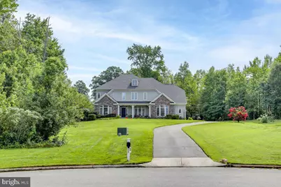 8906 Laurel Overlook Drive, Lorton, VA 22079 - Photo 3