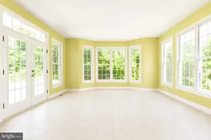 8906 Laurel Overlook Dr, Lorton, VA 22079 - Photo 15