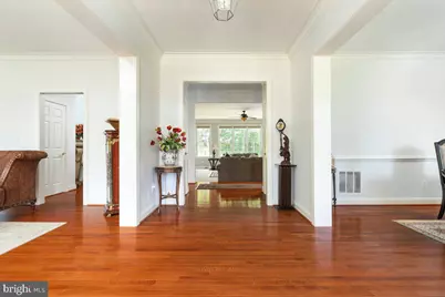 8906 Laurel Overlook Drive, Lorton, VA 22079 - Photo 7
