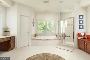 8906 Laurel Overlook Dr, Lorton, VA 22079 - Photo 33