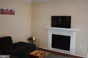 8650 Venoy Ct, Alexandria, VA 22309 - Photo 7