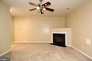 7810 Locust Leaf Ln, Alexandria, VA 22315 - Photo 7
