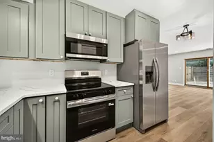 7617 Tiverton Dr, Springfield, VA 22152 - Photo 17