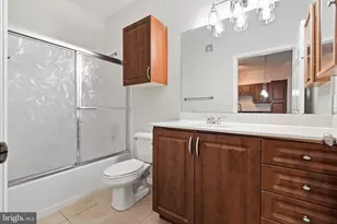 12953 Centre Park Cir, Herndon, VA 20171 - Photo 23