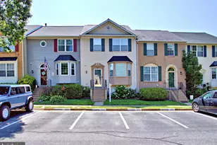 5545 Stroud Ct, Centreville, VA 20120 - Photo 1