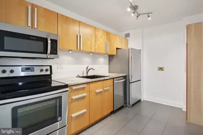 2059 Huntington Avenue #111, Alexandria, VA 22303 - Photo 13