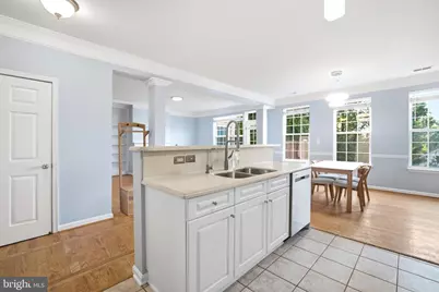 2665 Manhattan Place #310, Vienna, VA 22180 - Photo 7