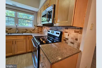 12109 Greenway Court #101, Fairfax, VA 22033 - Photo 3