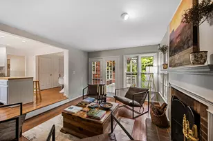 2085 Cobblestone Ln, Reston, VA 20191 - Photo 9