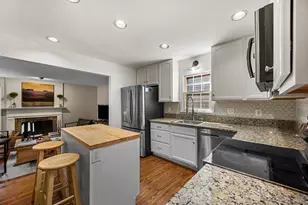2085 Cobblestone Ln, Reston, VA 20191 - Photo 5