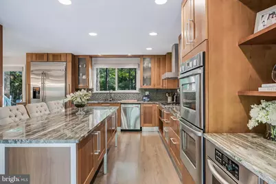 11211 Wedge Drive, Reston, VA 20190 - Photo 21