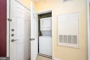 12905 Centre Park Cir, Herndon, VA 20171 - Photo 11