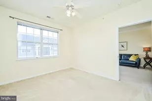 12905 Centre Park Cir, Herndon, VA 20171 - Photo 5