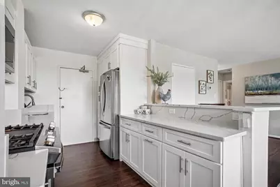 6631 Wakefield Drive #212, Alexandria, VA 22307 - Photo 9