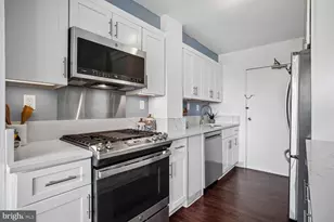 6631 Wakefield Dr, Alexandria, VA 22307 - Photo 13