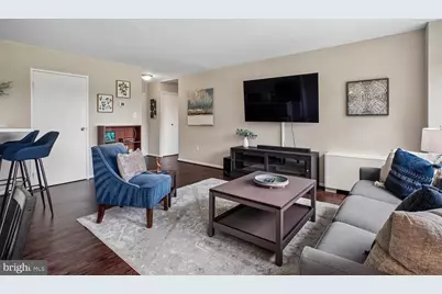 6631 Wakefield Drive #212, Alexandria, VA 22307 - Photo 3
