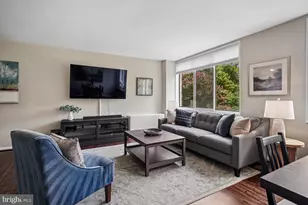 6631 Wakefield Dr, Alexandria, VA 22307 - Photo 3