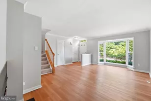 6027 Rockton Ct, Centreville, VA 20121 - Photo 3