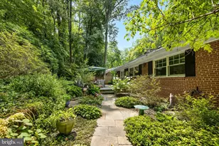 3609 Whispering Ln, Falls Church, VA 22041 - Photo 3