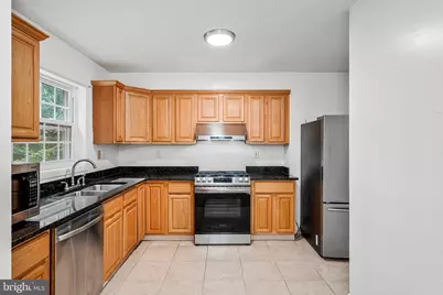 14707 Bentley Square, Centreville, VA 20120 - Photo 11