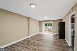 14707 Bentley Square, Centreville, VA 20120 - Photo 3