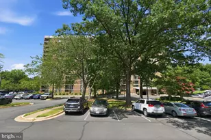 2311 Pimmit Dr, Falls Church, VA 22043 - Photo 25