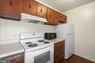 2311 Pimmit Dr, Falls Church, VA 22043 - Photo 5