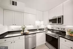 1800 Old Meadow Rd, McLean, VA 22102 - Photo 13