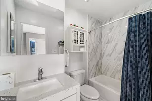 1722 Cy Ct, Vienna, VA 22182 - Photo 17