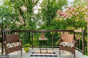 9737 Kings Crown Ct, Fairfax, VA 22031 - Photo 7