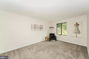 9737 Kings Crown Ct, Fairfax, VA 22031 - Photo 19
