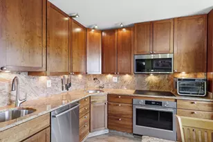 8350 Greensboro Dr, McLean, VA 22102 - Photo 7