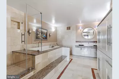 8350 Greensboro Drive #1017, McLean, VA 22102 - Photo 9