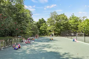 8350 Greensboro Dr, McLean, VA 22102 - Photo 21