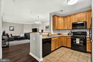 3830 Lightfoot St, Chantilly, VA 20151 - Photo 9