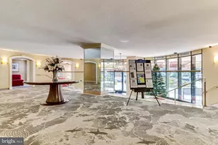 8360 Greensboro Dr, McLean, VA 22102 - Photo 19