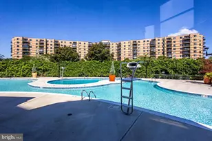 8360 Greensboro Dr, McLean, VA 22102 - Photo 39
